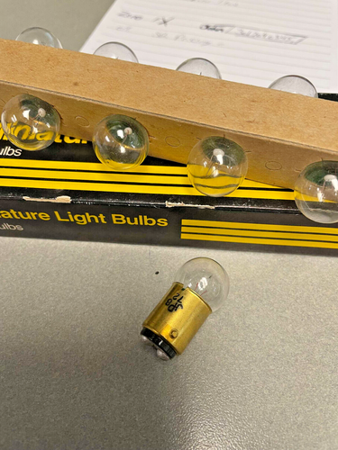 10 pack Philips 72 miniature bulb ba15d base 22.0 volt 0.18 amp 3.96w g6 Lamp - Picture 5 of 5