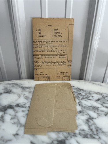 RARE! Vintage Advance 6932 - Doll Pattern ( No Envelope) Uncut - Picture 2 of 2