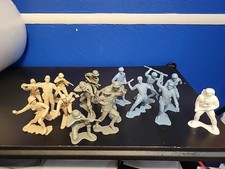 Vintage Louis Marx WW2 Gray Tan Blu Plastic 6  Army Men 16 Figures Lot