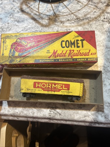 Comet HO Gauge Model Railroad Kit Hormel Refrigerator Car - Picture 1 of 6