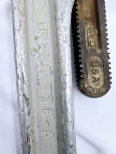 URREA 836A 36" ALUMINUM PIPE WRENCH - Picture 5 of 6