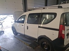 Lève vitre Dacia DOKKER