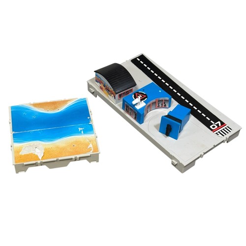 Vintage Micro Machines Galoob Travel City Playset Lot Buildings Airport Planes - Picture 7 of 10