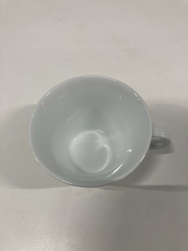 Eine Nespresso Big Game Design weiß Porzellan Kaffeetasse nur N1728 gebraucht gebeizt - Bild 7 von 8