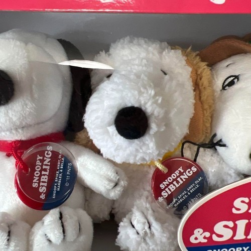 Universal Studios Japan 2011 Peanuts SNOOPY Siblings Plush Mascot Set w Box - Picture 9 of 11