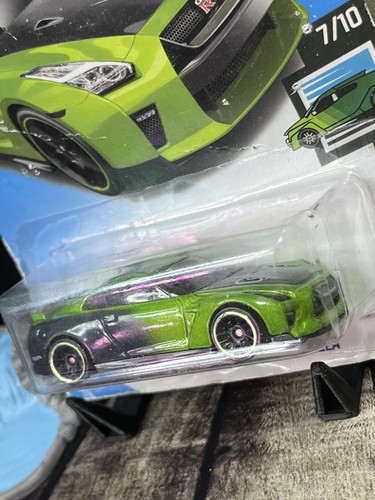 Hot Wheels 2017 Nissan GT-R (R35) - Guaczilla Green Diecast Sealed USED NM Cond - Picture 5 of 7