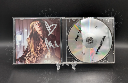 Miley Cyrus Something Beautiful CD FIRMADO EN MANO SE ENVÍA EN CAJA 📦