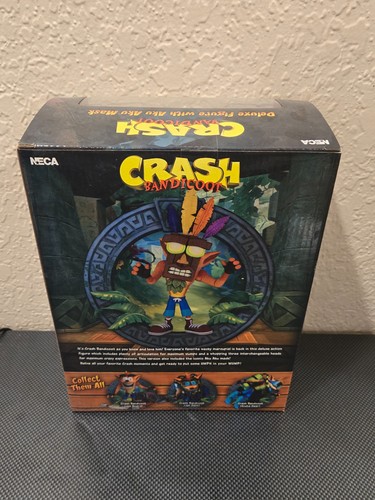 Figura de acción RARA AUTÉNTICA NECA Deluxe Crash Bandicoot con máscara Aku Aku 7" - Imagen 3 de 3