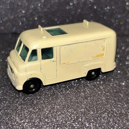Vintage Matchbox Series Beige ‘1960’s Rentast TV Service Van • By Lesney R588