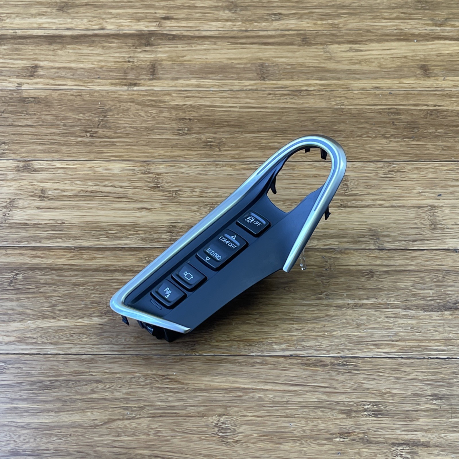 BMW i8 2015-2020 Traction control switch