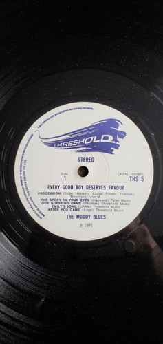 The Moody Blues -every good boy deserves favour - vinyl - textured sleeve -1971 - Picture 2 of 4