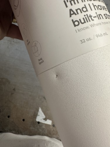Botella de agua aislada de acero inoxidable Owala 32 oz malvavisco tímido (blanco) abolladura - Imagen 7 de 15