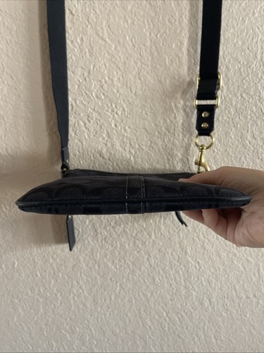 Coach Umhängetasche Handtasche schwarz gold Details Nr. F0767-40897 - Bild 16 von 20