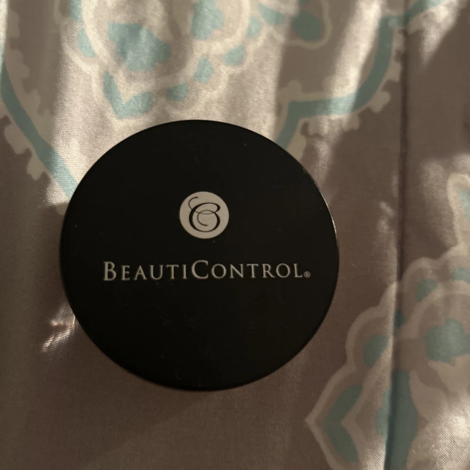 BeautiControl Secret Agent Mineral Makeup .3 oz. SPF 15 Pink Light 14286 - Image 2 of 2