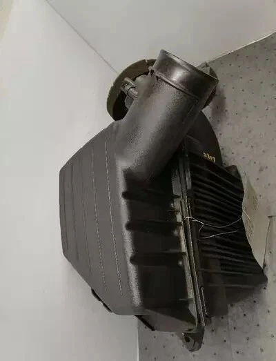 Chevrolet Camaro 2010-2011 conjunto de caja de filtro de aire 3,6 L OEM Foto 3 de 4