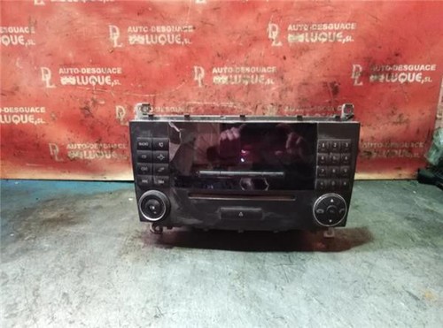 RADIO Clase C Berlina 1.8 180 Compressor [1,8 Ltr. - 105 kW C 2004 A2038273842 - Bild 2 von 3