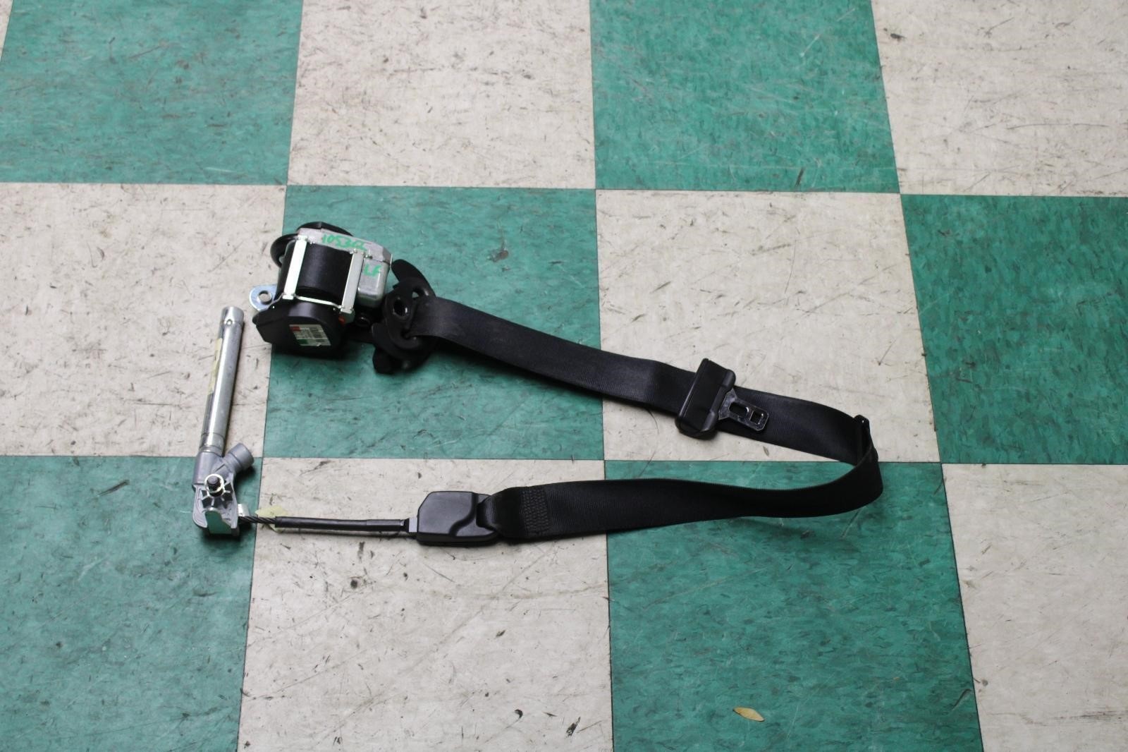 14-17 Ghibli Black Front Driver Side Left LH LF Seat Belt Restraint OEM Factory