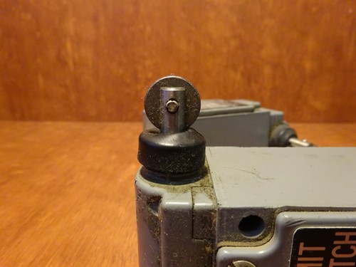 Square D limit switch BM53F - Picture 3 of 5