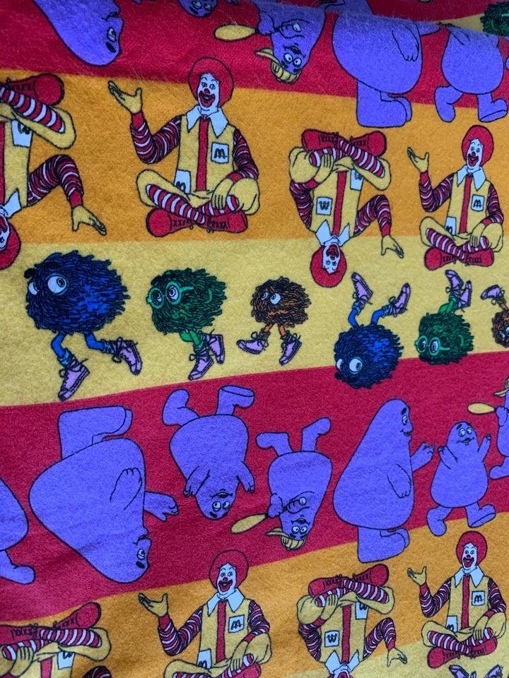 Tela de franela vintage Ronald Fry Kids Grimace McDonalds Spectrix 1 yarda x 44" Foto 2 de 4