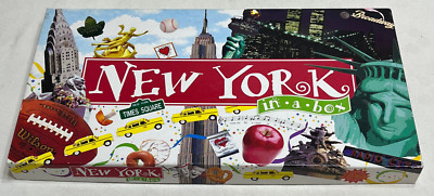 ''NEW YORK IN EINEM BOXSPIEL: Immobilienhandel ''''Monopoly'''' im Sehr guten Zustand (KOSTENLOSE UK P&P)