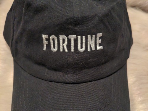 Fortune Magazin Hut & schwarz weiße Schrift verstellbar weiche Vorderseite neu nie getragen - Bild 6 von 6