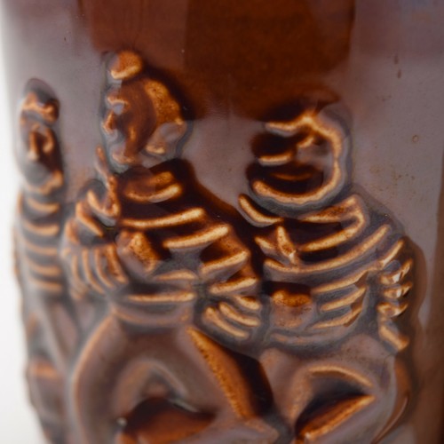 Vintage Hall Pottery Dancing Sailors Becher braun erhaben 3D Design Tasse 1314 C - Bild 11 von 12
