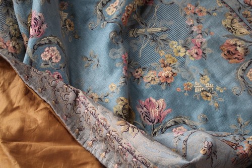 19th C Pair of Large French Faded Tapestry Chateau Tulip Curtains Country House - Picture 9 of 20