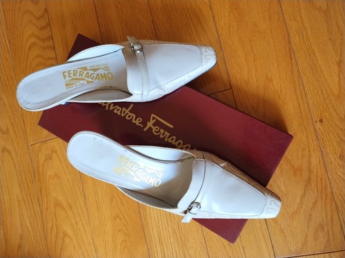 Ferragamo cream beige pointed mule slip-on kitten heel, 5.5, vintage - Picture 3 of 12