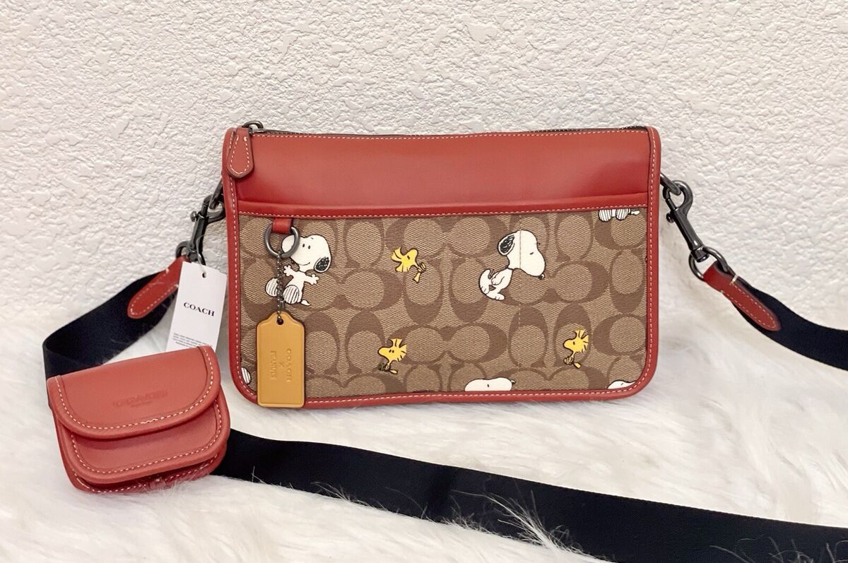 Coach X Peanuts Heritage Convertible Crossbody With Snoopy Coach X Peanuts Heritage Convertible Crossbody With Snoopy