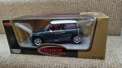 Premier Collection Mini Cooper Toy 1:18 Model - Green with White Roof New in Box - Picture 8 of 8