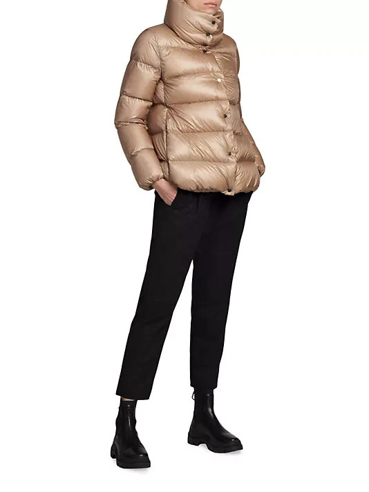 NWT Moncler Cochevis quilted shell down jacket in Beige Size