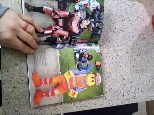 Cosplay : The Fantasy World Of Roleplay by Lauren Orsini - SC - Metro -  *Nice* - Picture 4 of 12