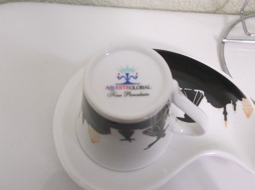 Fine Porcelain Snack Plates Cups Saucers for Two with Metal Rack Black and White - Picture 8 of 8