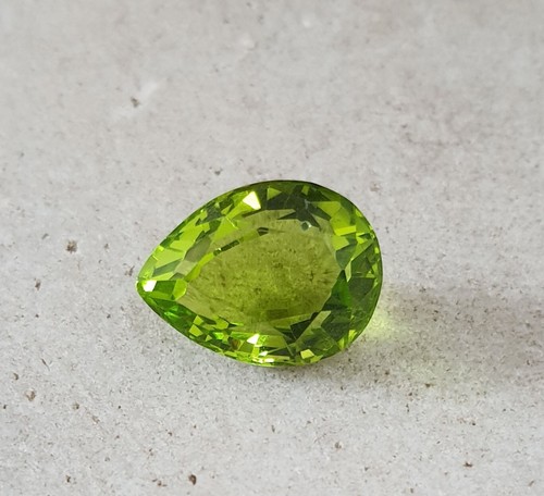 9.73 Ct Flawless Pear Cut Lab Grown Green Peridot AAA Quality Loose Gemstone - Picture 4 of 8