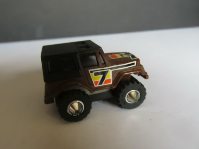 1982 VINTAGE Stunt Riders® *VIDEO* Jeep CJ7® - Pullback