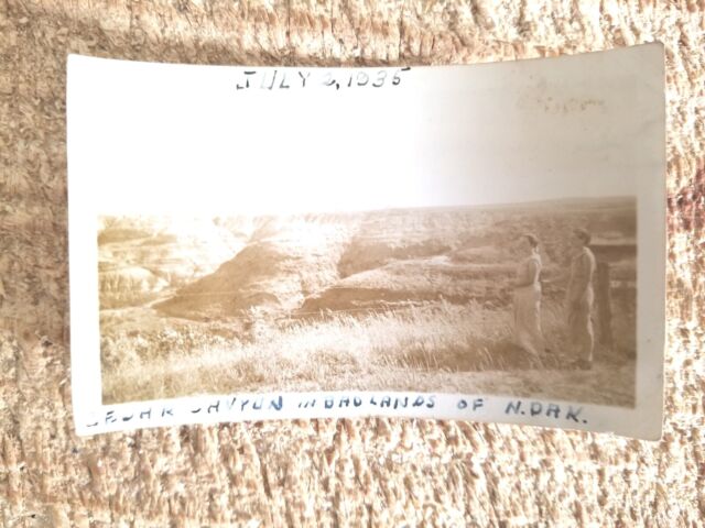 CEDAR CANYON BADLANDS N. DAKOTA JULY 2 1935.VTG 4.4" x 2.7" PHOTO/3 CEDAR CANYON BADLANDS N. DAKOTA JULY 2 1935.VTG 4.4" x 2.7" PHOTO/3