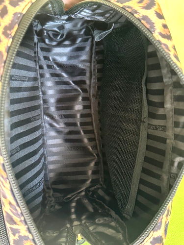 VICTORIA'S SECRET LEOPARD TRAVEL MAKEUP POUCH:NWT LEOPARD - Bild 10 von 11