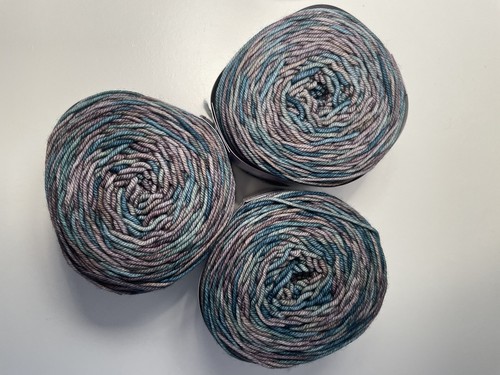 Alluring Aran 100% Superwash Merino Cake Yarn Color- Storm Chaser - Picture 9 of 13