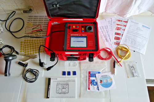 Benning ST750A Gerätetester E-Check DGUV-3 VDE-Prüfgerät Sicherheitsprüfgerät - Bild 2 von 22