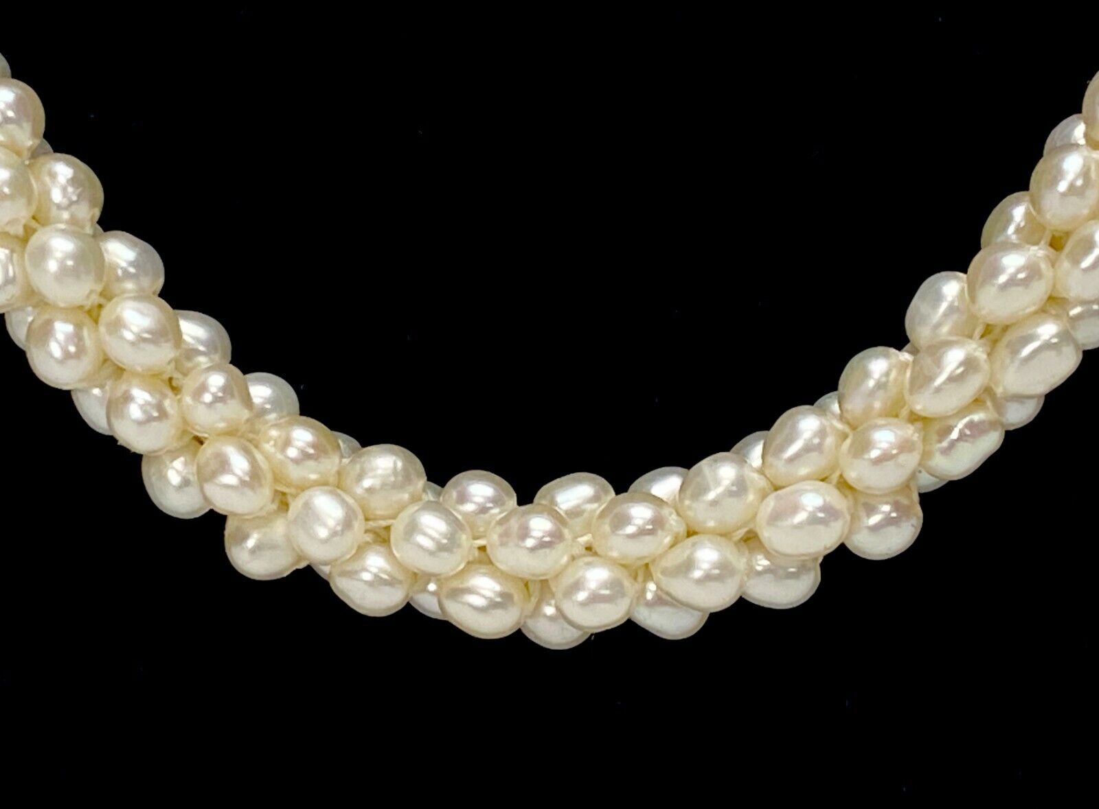 Beautiful Vintage Knotted Freshwater Pearl Neckla… - image 1