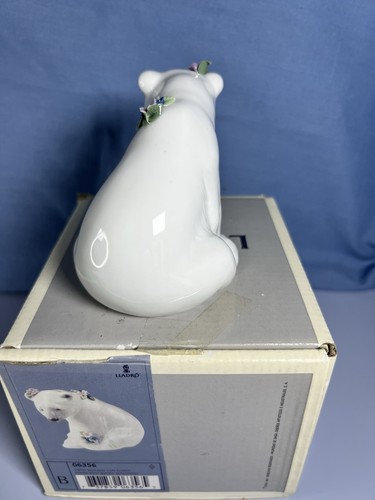 Lladró 06356 Polar Bear with Flowers Porcelain Figurine Boxed Retired Beautiful - Picture 3 of 9