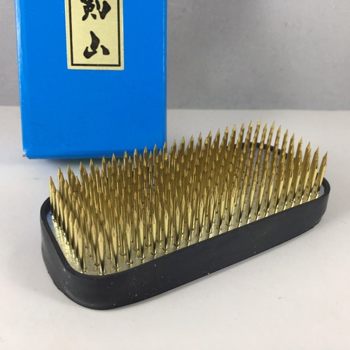 Japanese Ikebana Kenzan 3.75"L x 1.5"W Rectangular Rubber Base Needle Pin Frog - Picture 2 of 4