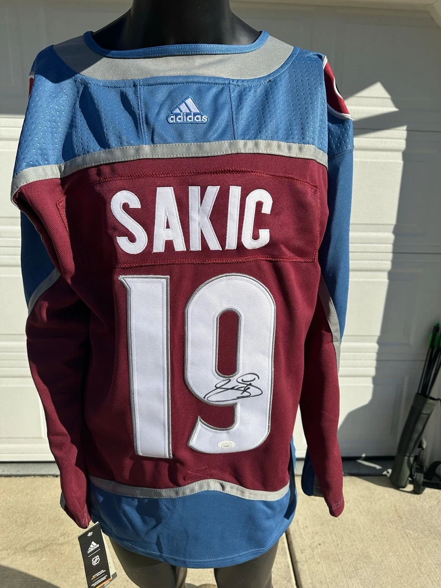 Joe Sakic Colorado Avalanche Hockey NHL Original Autographed