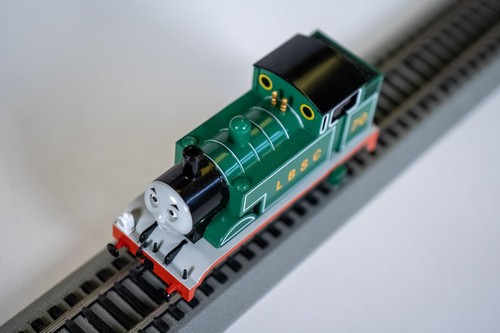 Bachmann Thomas & Friends LBSC 70 Train with Moving Eyes - HO Scale - Picture 3 of 6