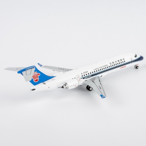 1:400 NG Models China Southern Airlines COMAC C909 B-658K Diecast Aircraft Model - Picture 5 of 13