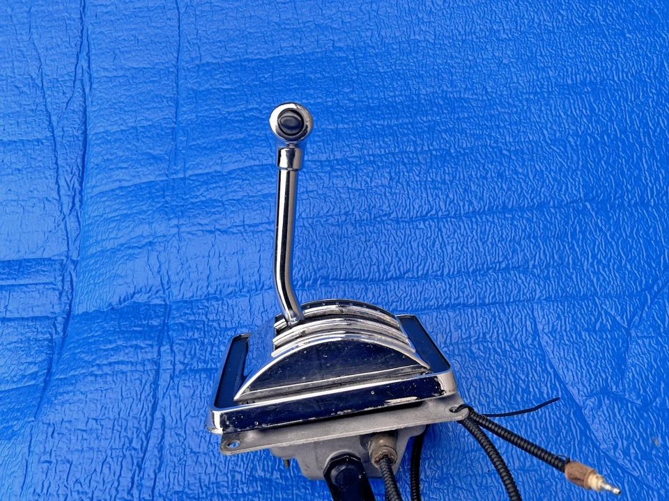 69 - 70 Mustang Automático C 4 Palanca de cambios 71 - 73 Reacondicionado Mach 1 Foto 2 de 4