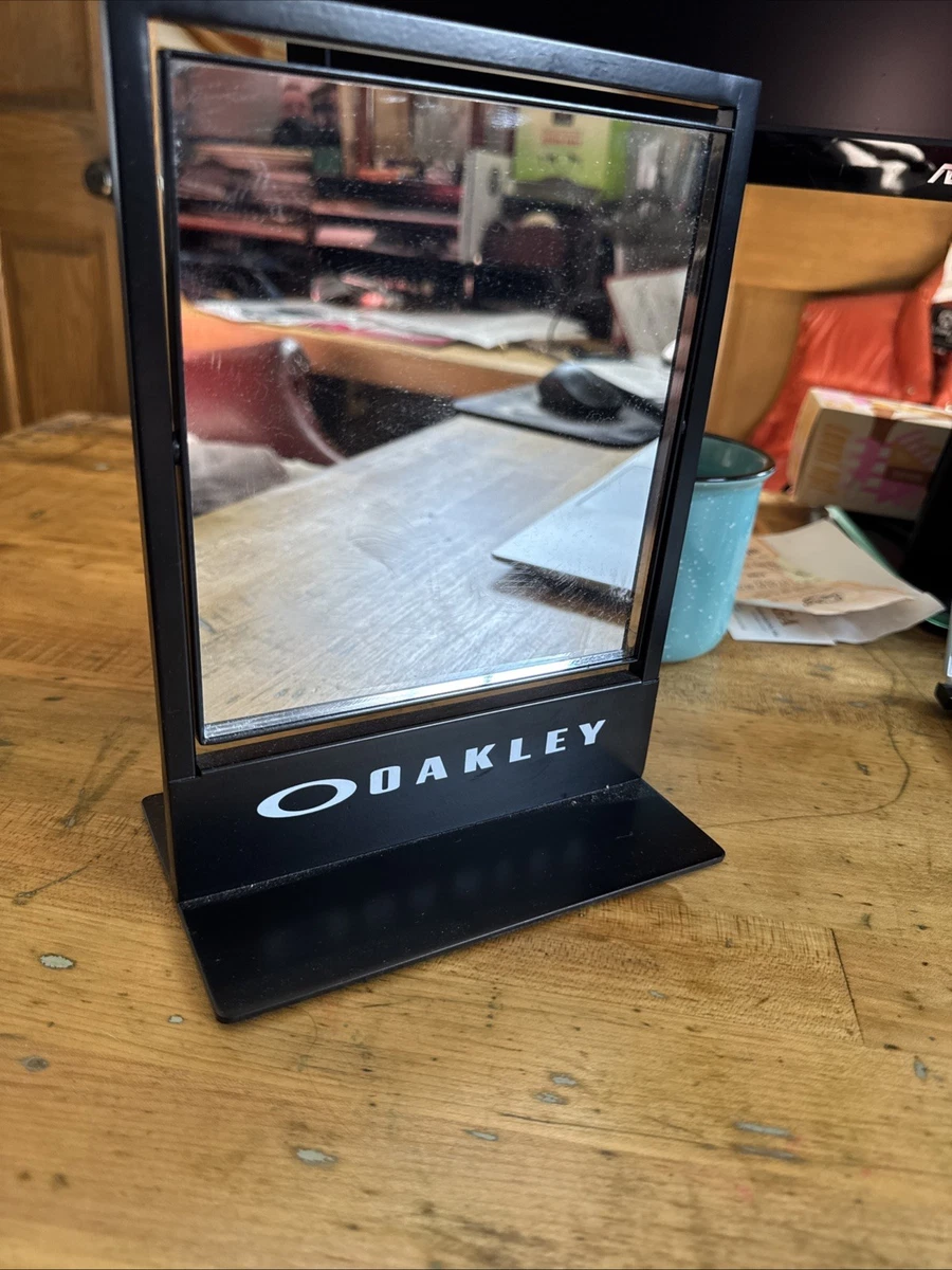 希少 Oakley 鍵付き ディスプレイ ショーケース Oakley オークリー販売用ディスプレイケース ショーケース 2段式