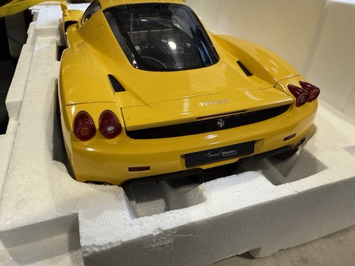 Kyushu Enzo Ferrari Amarillo Escala 1/12 Nuevo En Caja - Imagen 10 de 12