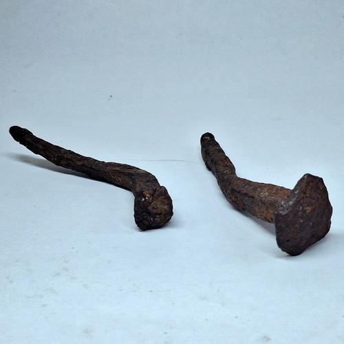 2 Large Ancient Iron Nails - Authentic Relics - Roman Empire - FREE SHIPPING - Picture 3 of 6