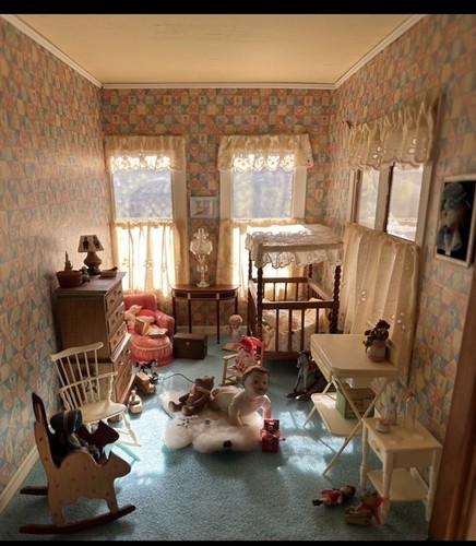 Vtg Dollhouse Miniatures SUE HOLTGE Signed Child’s Cat Rocker Rocking Chair 1:12 - Picture 6 of 8